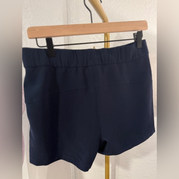 Lululemon On The Fly Woven Shorts 2.5” True Navy Drawstring - Picture 6 of 10